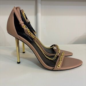 Nine West Ropes Stiletto gold accent women’s 8